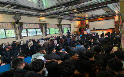 Masa Depan di Tangan Kita: Komunitas Peduli Sampah Jiken Ajak Siswa SMANJEP Memilah Sampah untuk Lingkungan Bersih